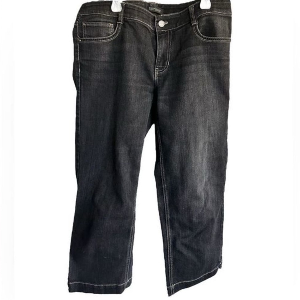 EUC - White House/Black Market Capri Jeans - Size 10